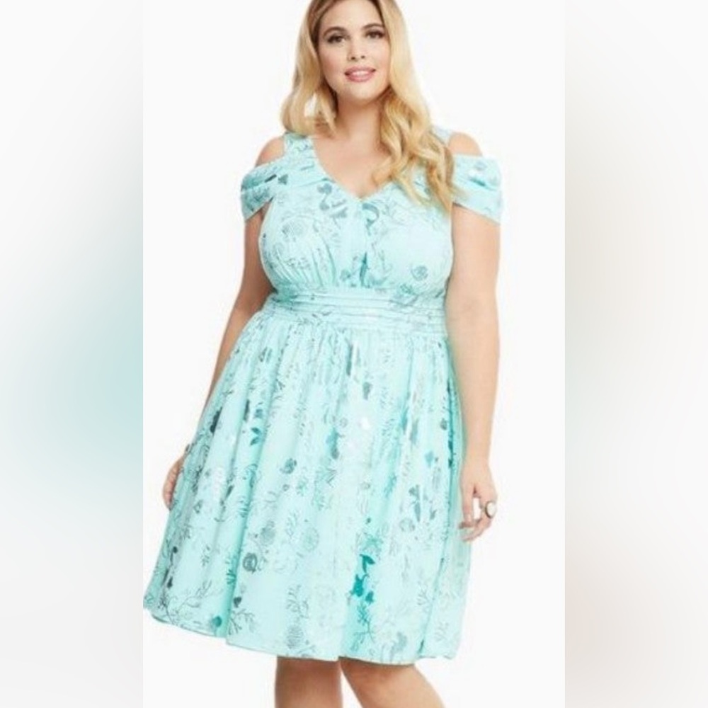 Disney-sea foams The Little Mermaid silver foil off the shoulder dress sz 22